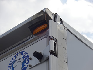 ��������