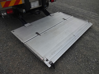 ��������